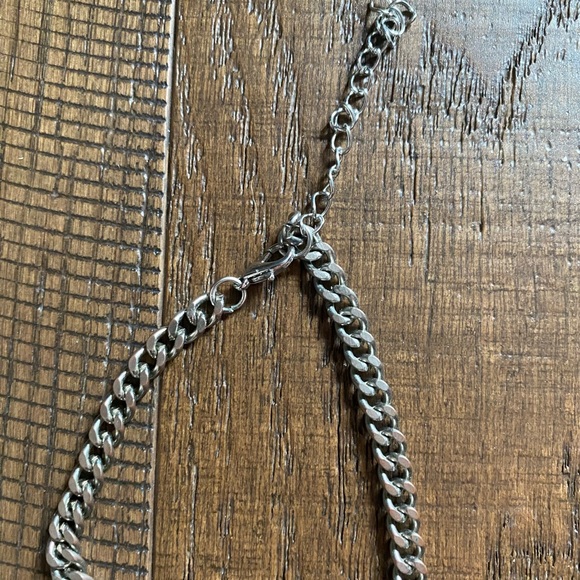 Adjustable O Ring Choker with Clear Quartz - Picture 4 of 4